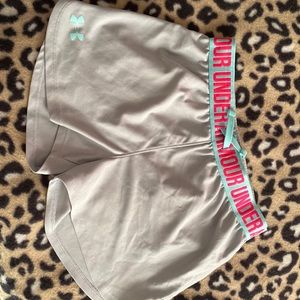 Girls Gray Under  Armour size youth Large shorts